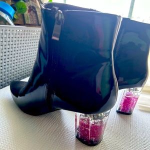 Snow globe shoes, black with purple glitter